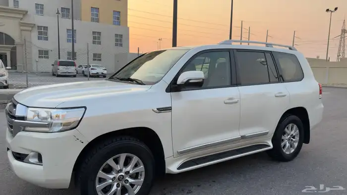 جيب لاندكروزر 2021 GXR دبل 6 سلندر نظيف 1