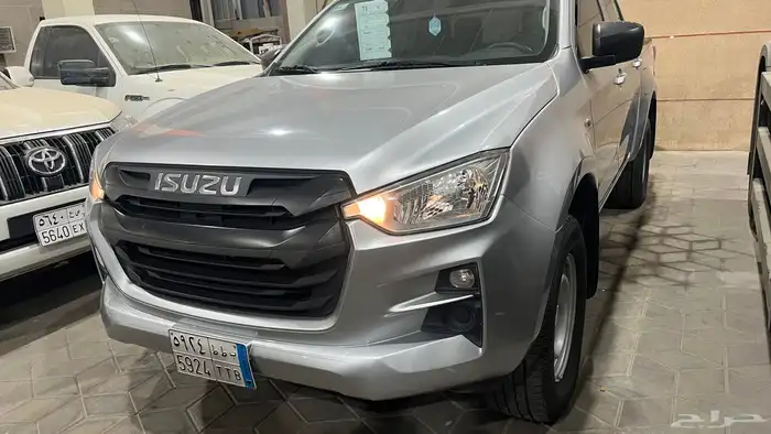 النوع   ايسوزو ديماكس2023 0