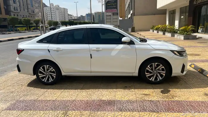 يارس فل كامل XY بدي بلد ابيض لؤلؤي 5