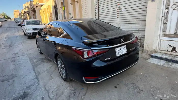 لكزس 2022 H300 4