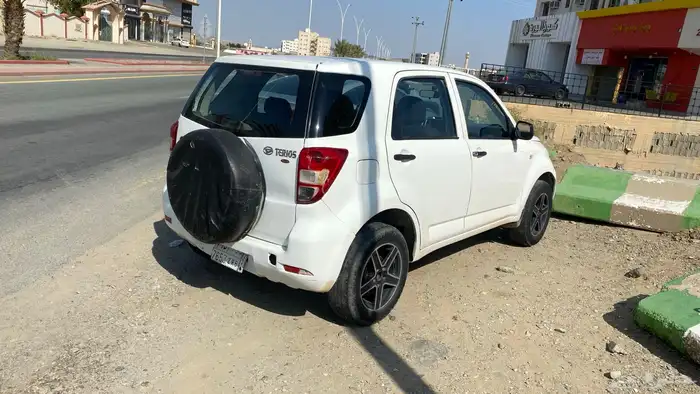 جيب ديهاتسو تريوس 1