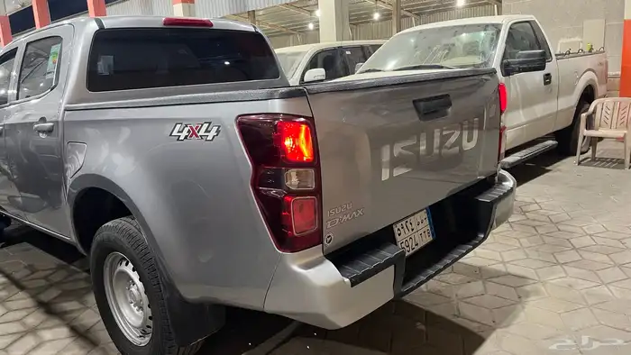 النوع   ايسوزو ديماكس2023 8