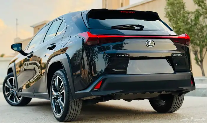 لكزس ((2024)UX300هايبرد فل كامل 3
