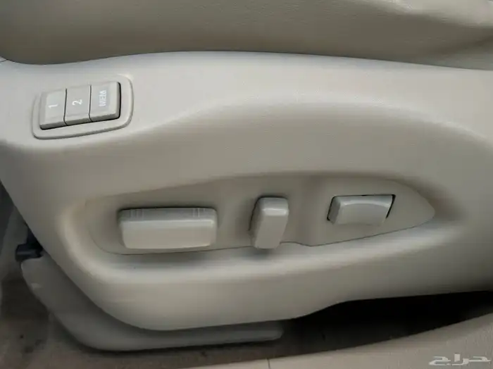 كاديلاك SRX 2010 فل كامل فتحه بانوراما 21