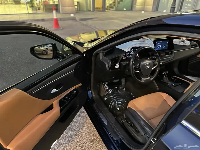 لكزس ES300 2023 سعودي 18