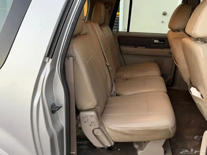 فورد اكسبديشن 2010 طويل بدون دبل للبيع 18