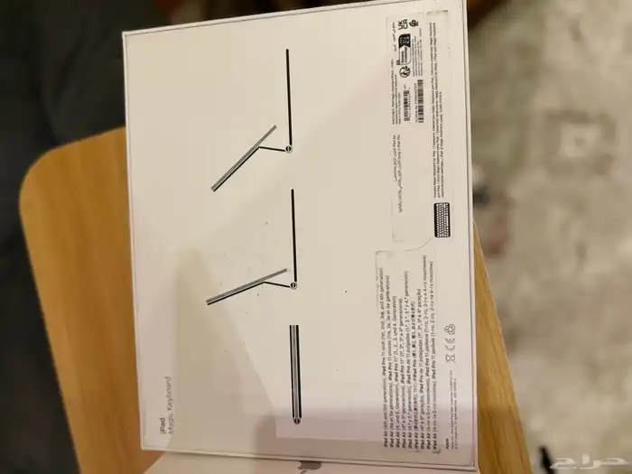 ايباد برو 11 إنش الجيل الرابع 2023 مع ماجيك كيبورد شبة جديد 14