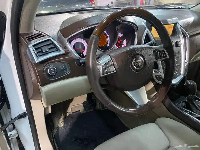 كاديلاك SRX4 2011 فل كامل 3