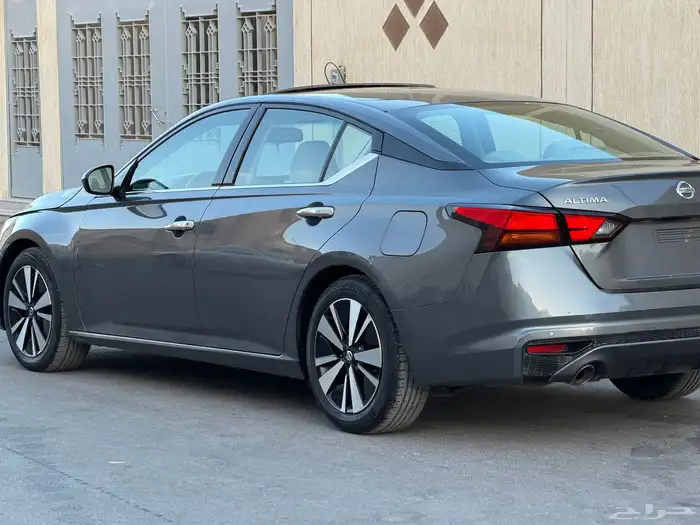 نيسان التيما SV 2021 وكالة 5