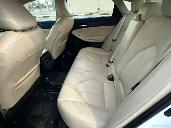 للبيع افالون 2022 XLE 8