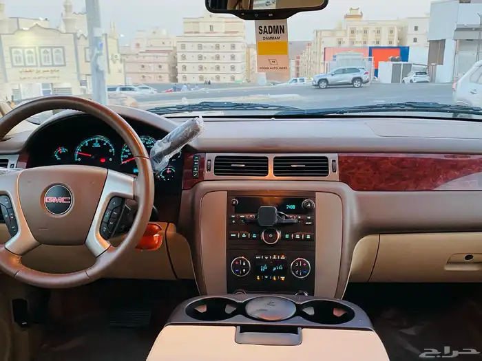 جمس يوكن 2014 مخزن بحاله الجديد ماشاء الله 36