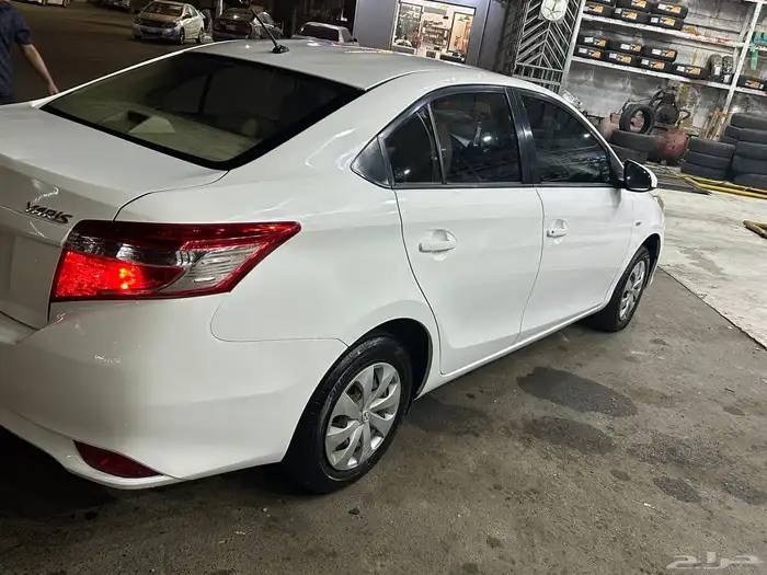 يارس 2015 نضيف ممشى 160 الف موتر شرط 0