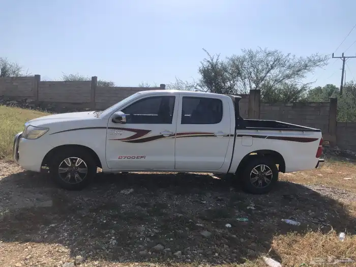 هايلوكس2014 تماتيك محايل عسير مطلوب بدل كامري 2