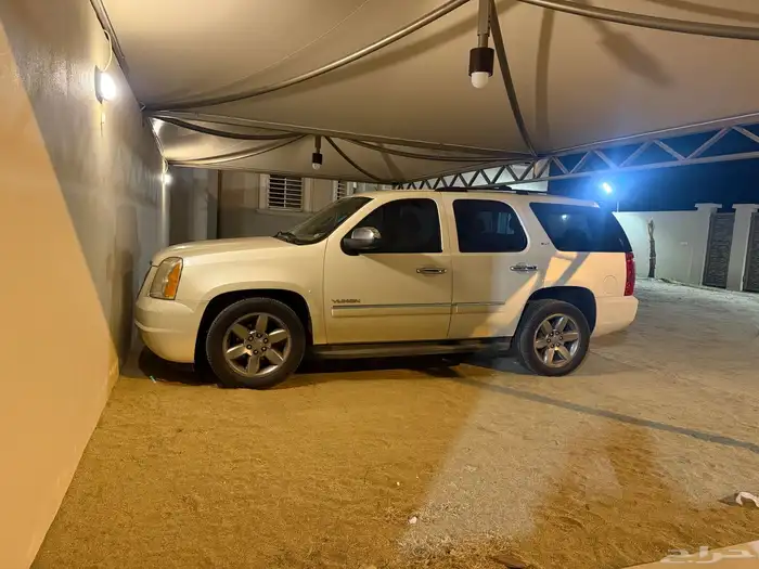 يوكن 2010 نظيف جدا 4