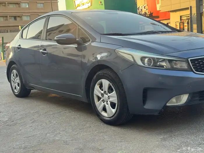 كيا سيراتو 2017 للبيع 5