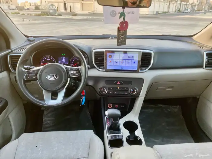 كيا سبورتاج ابيض 8