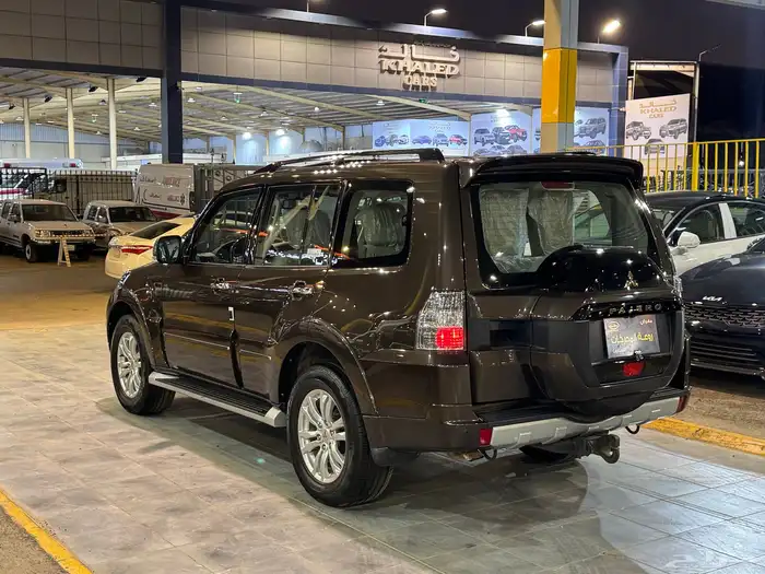 ميتسوبيشي باجيرو فل كامل علامه ذهبيه 4