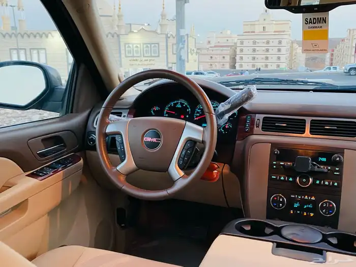 جمس يوكن 2014 مخزن بحاله الجديد ماشاء الله 37