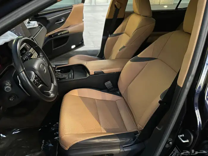 لكزس ES300 2023 سعودي 17