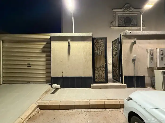 دور ارضي للايجار حي العارض 0