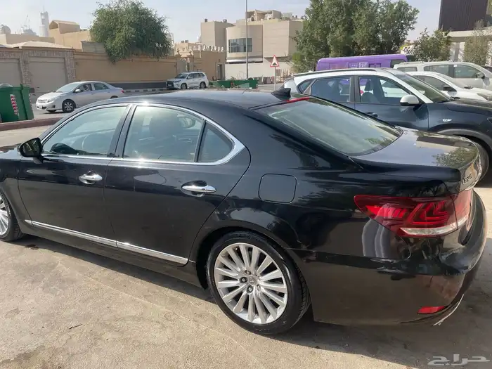 لكزس LS460 2014 نظيف 6