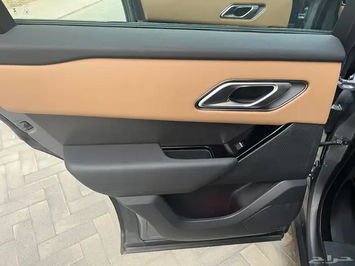 لاندروفر 2025 فيلار p250 مالك اول ممشى 21 الف بحالة الجديد 62