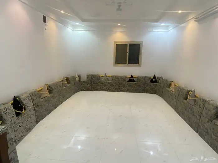 للبيع كنب ثلاث زوايا 2