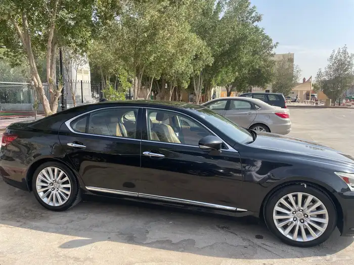 لكزس LS460 2014 نظيف 4