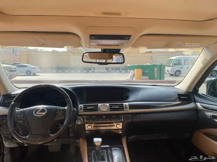 لكزس LS460 2014 نظيف 8
