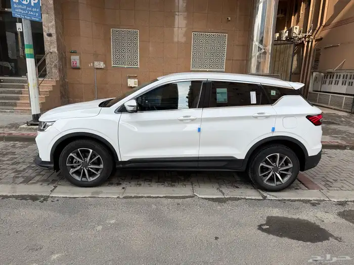 جيلي كولراي 2023 4