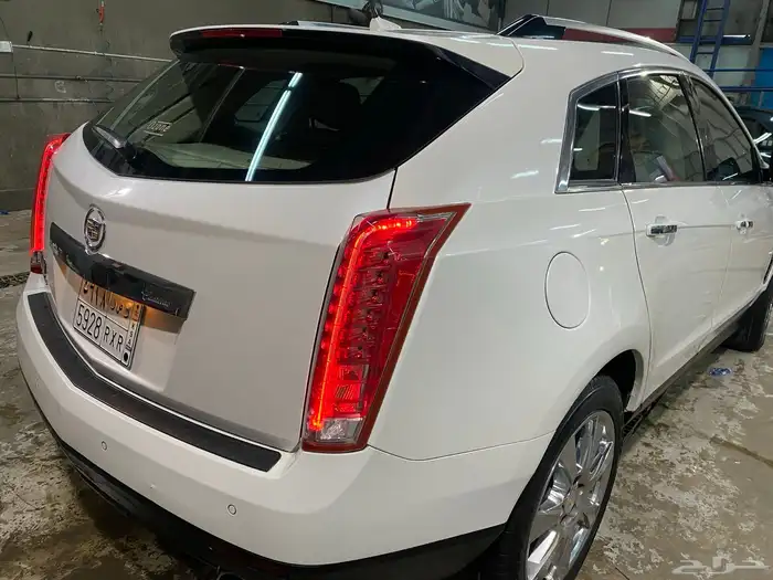كاديلاك SRX4 2011 فل كامل 2