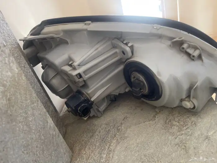 للبيع انوار للكزس 1