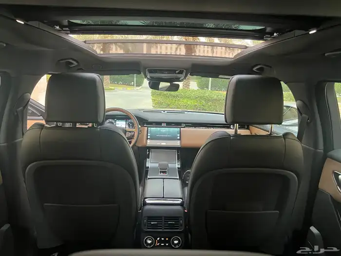 لاندروفر 2025 فيلار p250 مالك اول ممشى 21 الف بحالة الجديد 84