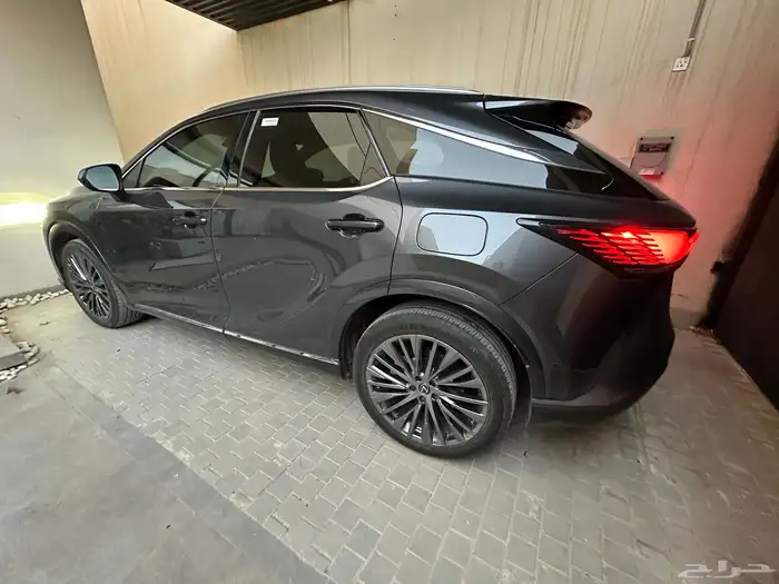 لكزس 2024 RX للبيع مستعمله 1