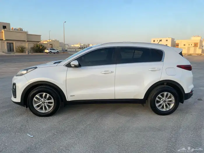 كيا سبورتاج ابيض 4