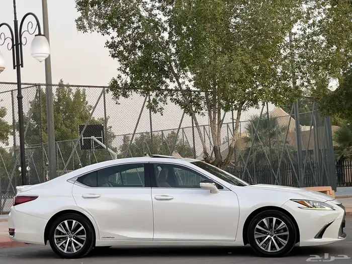 لكزس-ES300h-2020(ممشي92الف) 8