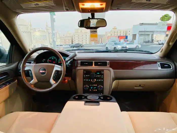 جمس يوكن 2014 مخزن بحاله الجديد ماشاء الله 35