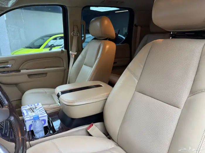 كاديلاك اسكاليدا 8