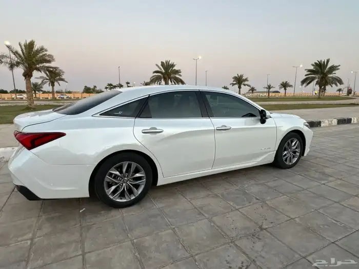 للبيع افالون 2022 XLE 4