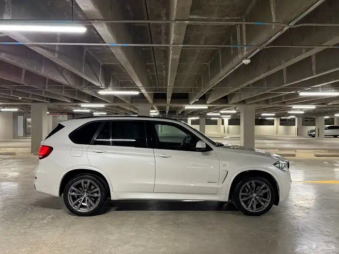 BMW X5 2014 Kit M V8 ( قمة في النظافة ) 37