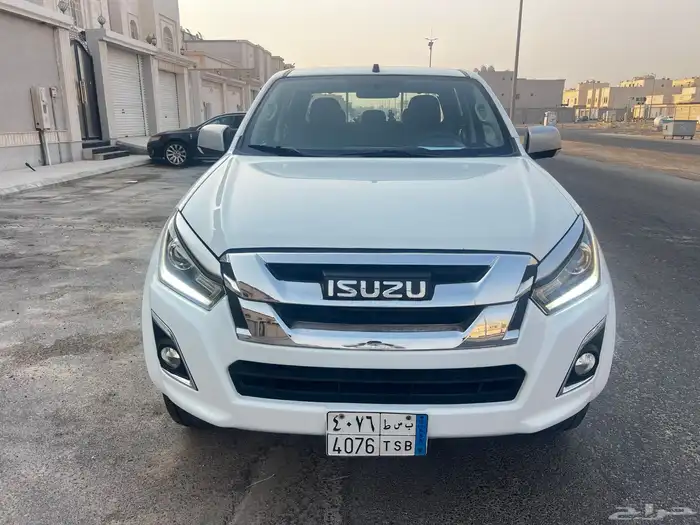 ايسوزو ديماكس 2020 LS نظيف .. 3