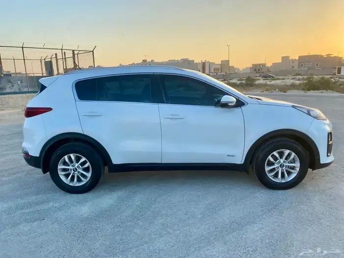 كيا سبورتاج ابيض 5