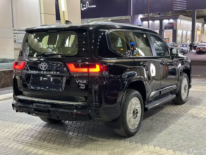 تيوتا لاندكروزر الموديل2025 فل كاملVX.S اقل سعر في السوق 4
