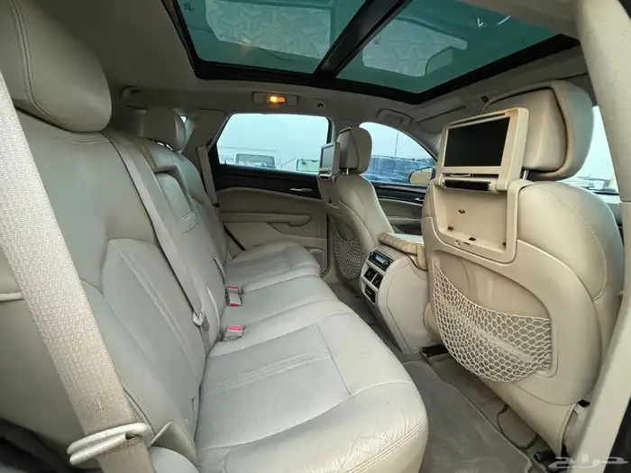 كاديلاك SRX 2010 فل كامل فتحه بانوراما 17