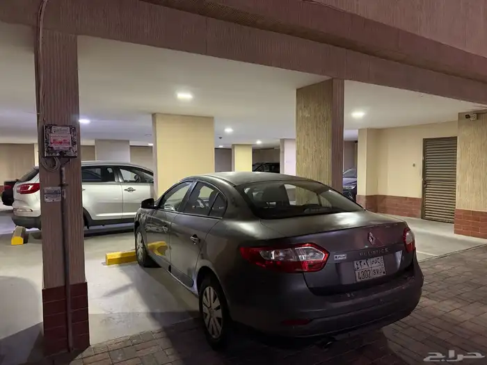 سيارة رينو فلوانس 2015 ممشى قليل للبيع 5