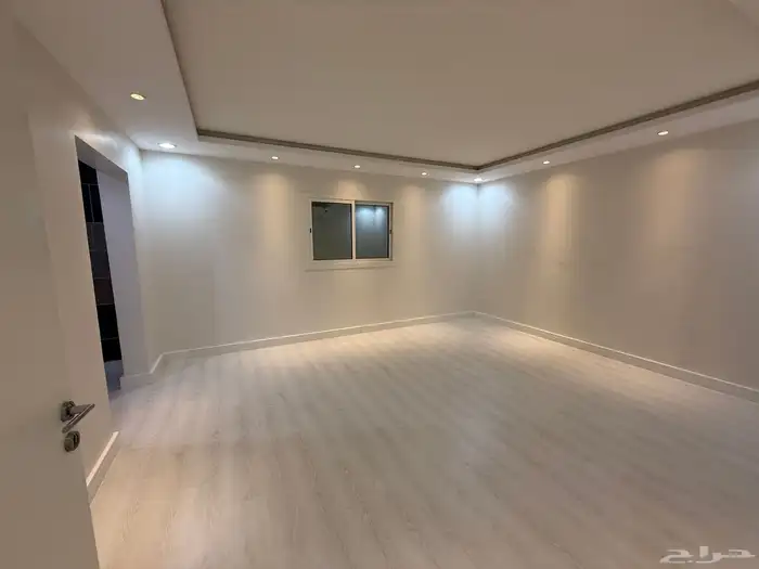 دور ارضي للايجار حي العارض 8