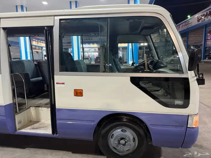 باص كوستر موديل 2011 بنزين 26 مقعد 9