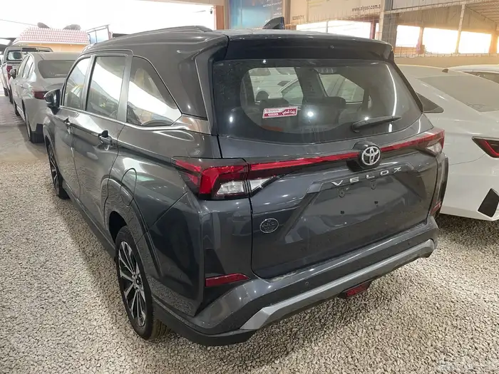 فيلوز جي ال اكس فل كامل 2025 سعودي رصاصي 3