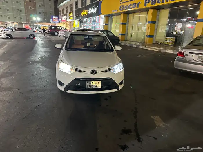 يارس 2015 نضيف ممشى 160 الف موتر شرط 4