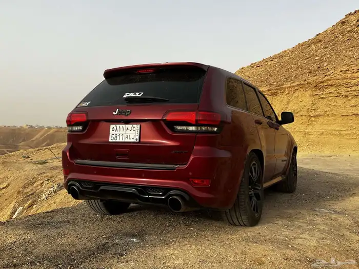 جيب جيراند شروكيSRT 2013 3